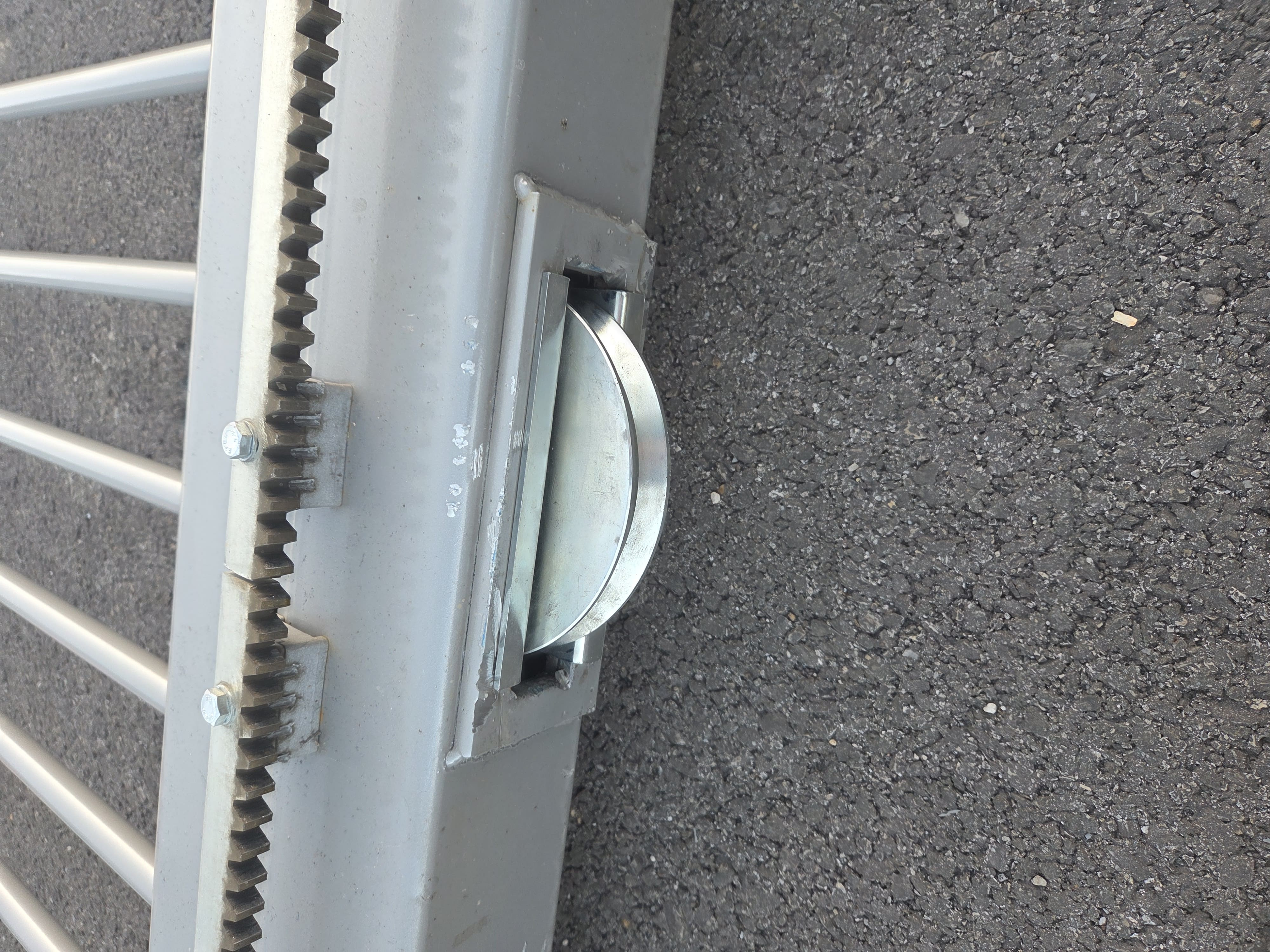 Dépannage et maintenance de portail industriel à Bouillargues