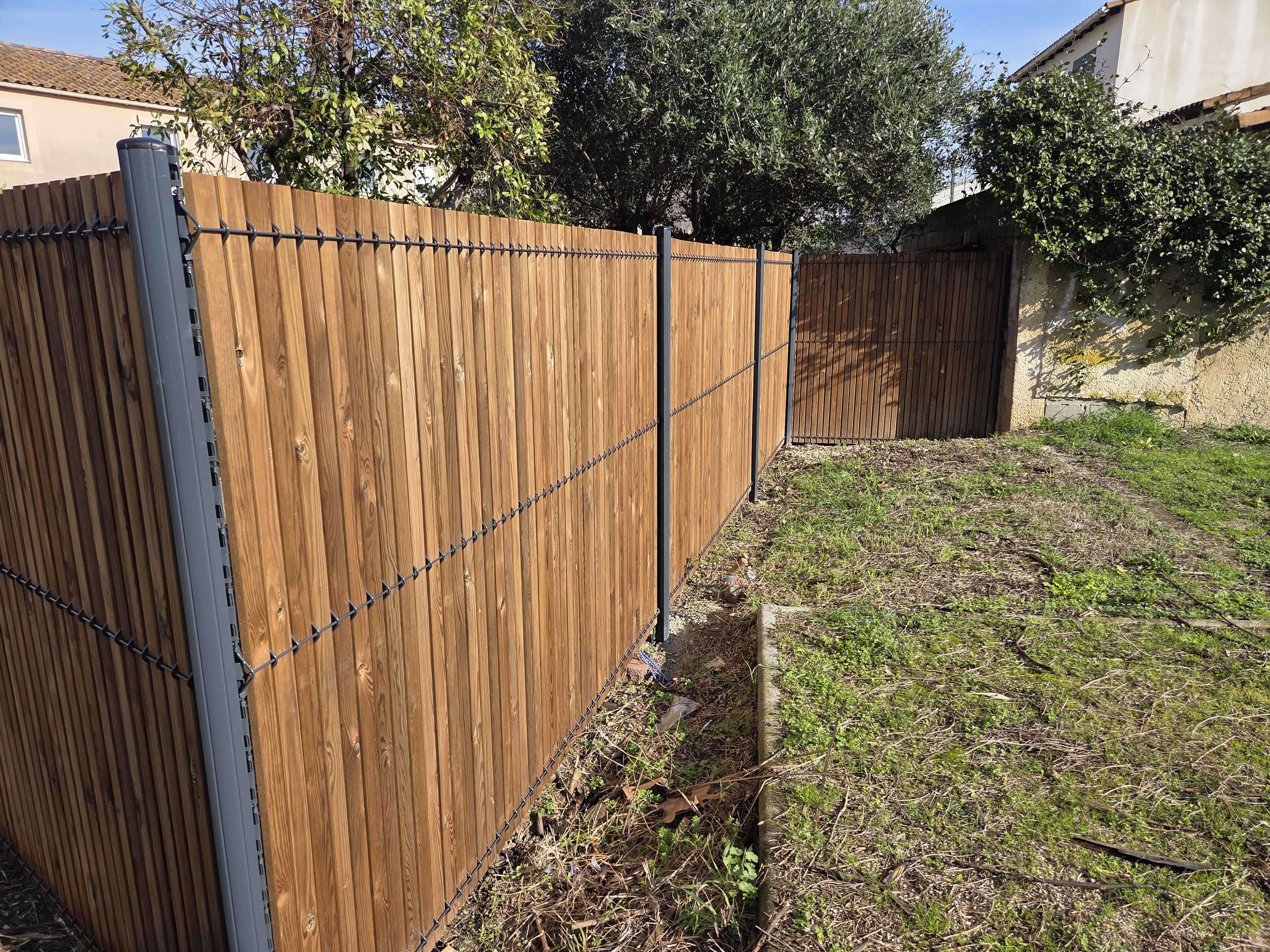 Pose de 400m de grillage rigide - suite et fin